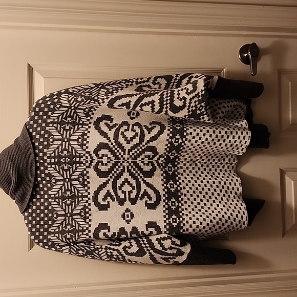 Sweater - Picture 2 of 2